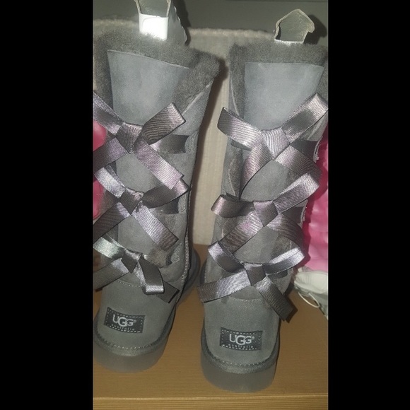 uggs with three bows